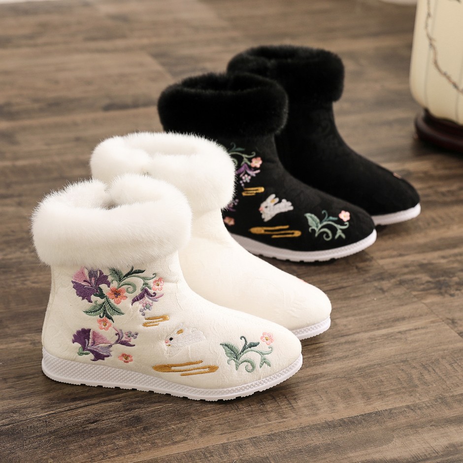 Winter Ethnic Fashion For Women - Thời Trang Mùa Đông Giày Nam